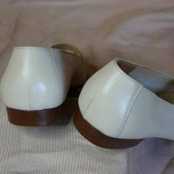 Salvatore Ferragamo loafers, off-white color, 10B - Picture 16 of 16